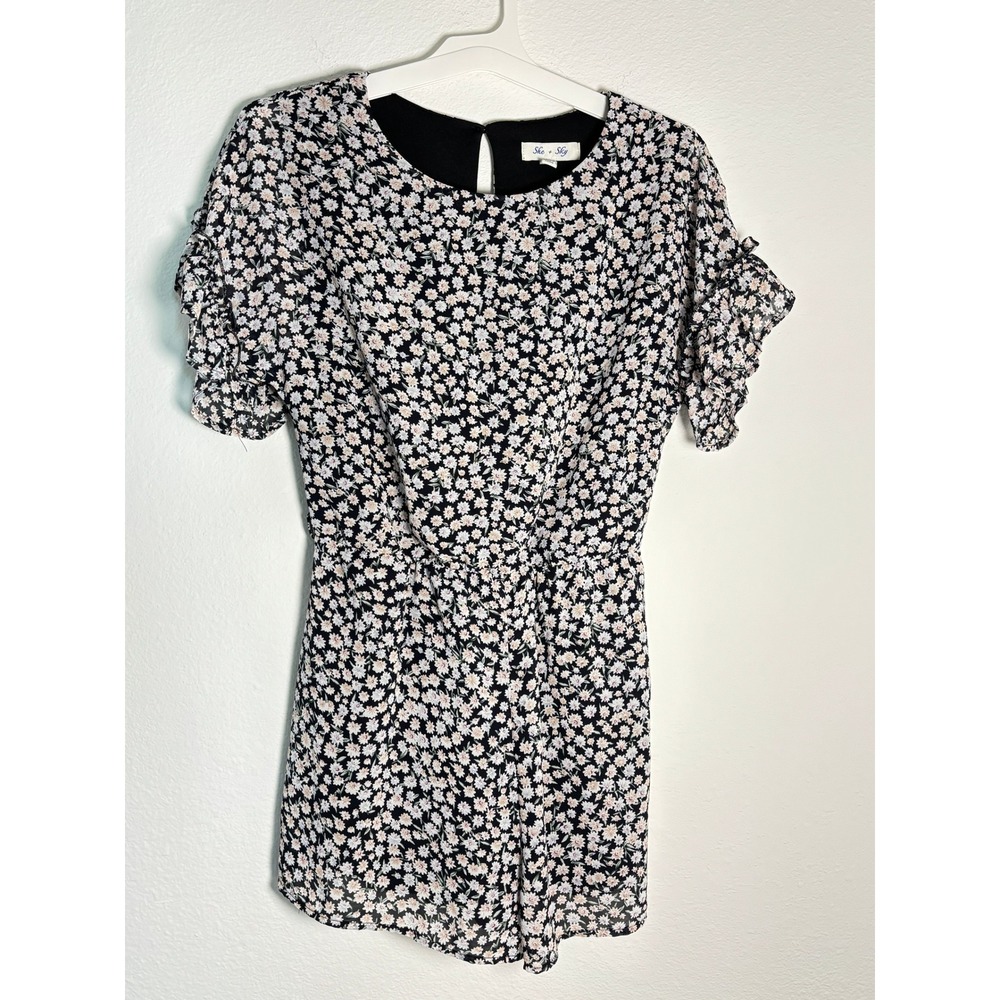She + Sky Floral Daisy Print Romper Black White Short Ruffle Sleeve Small